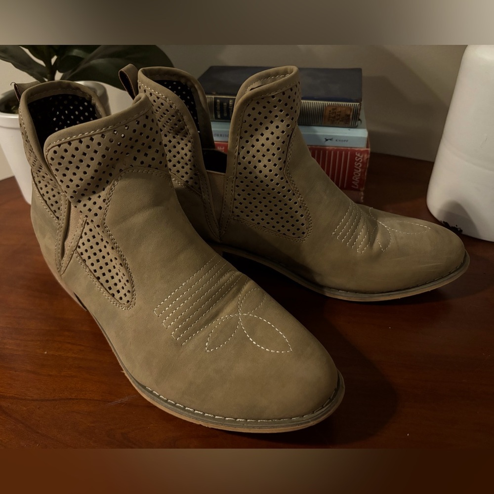 Altar’d State - Suede Ankle Boots